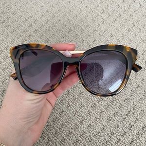 Brand new sunglasses - foster grant